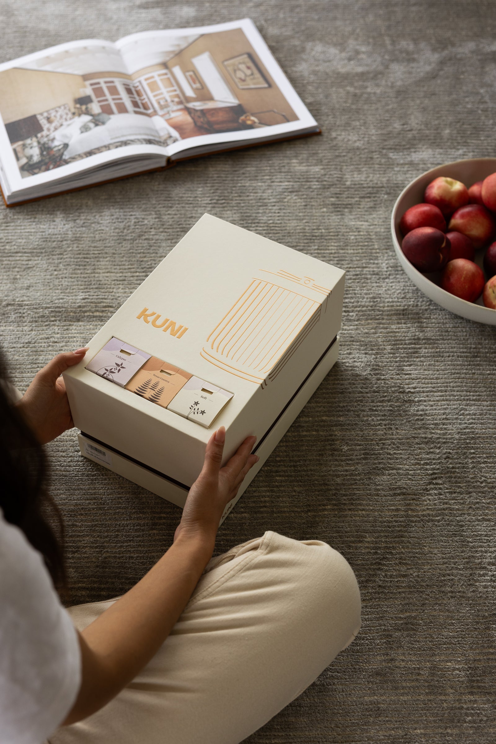 Smart scent diffuser and capsules on the go